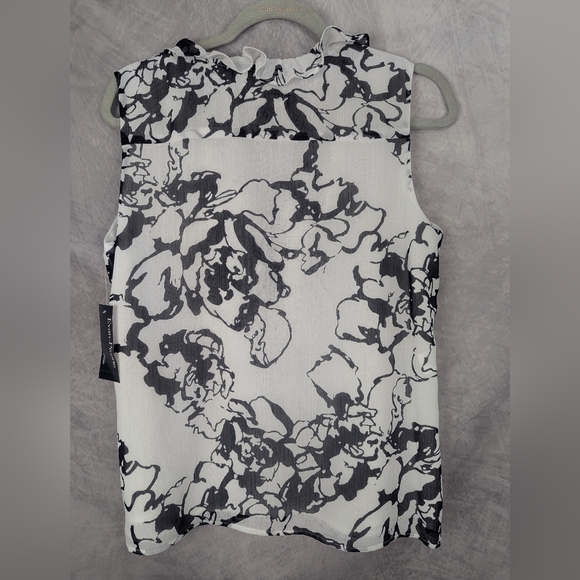 Evan-Picone Size 12 Petite NWT Sleeveless Blouse With Ruffle Neckline - Picture 2 of 11